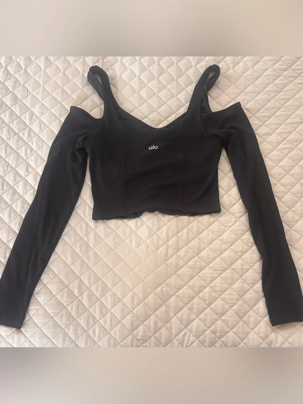 Alo Ribbed Cropped Butterfly Long Sleeve Black Open Cold Shoulder Cut-Out Cutout